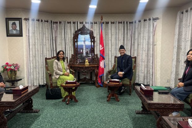 सभामुख अर्याल र उद्योगमन्त्री गौरी कुमारीबीच भेटवार्ता